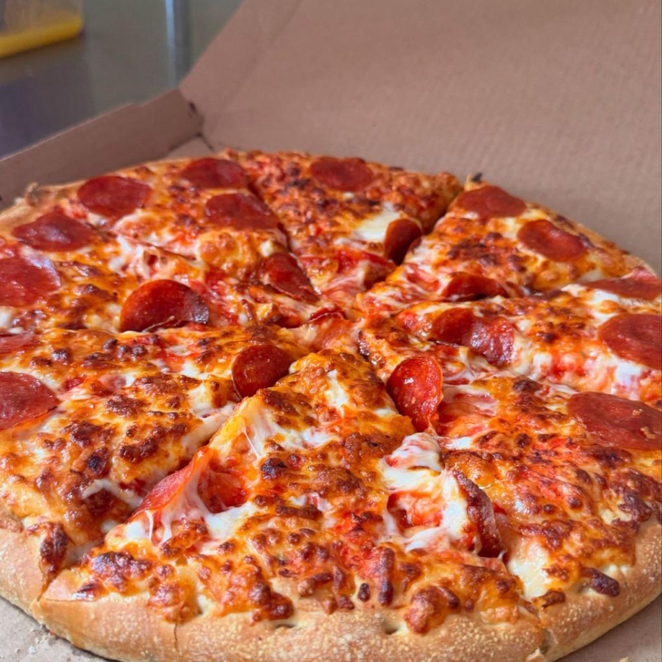 PEPPERONI O QUESO
