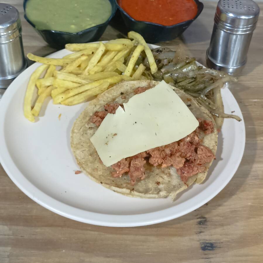 Taco de Longaniza con Queso Manchego