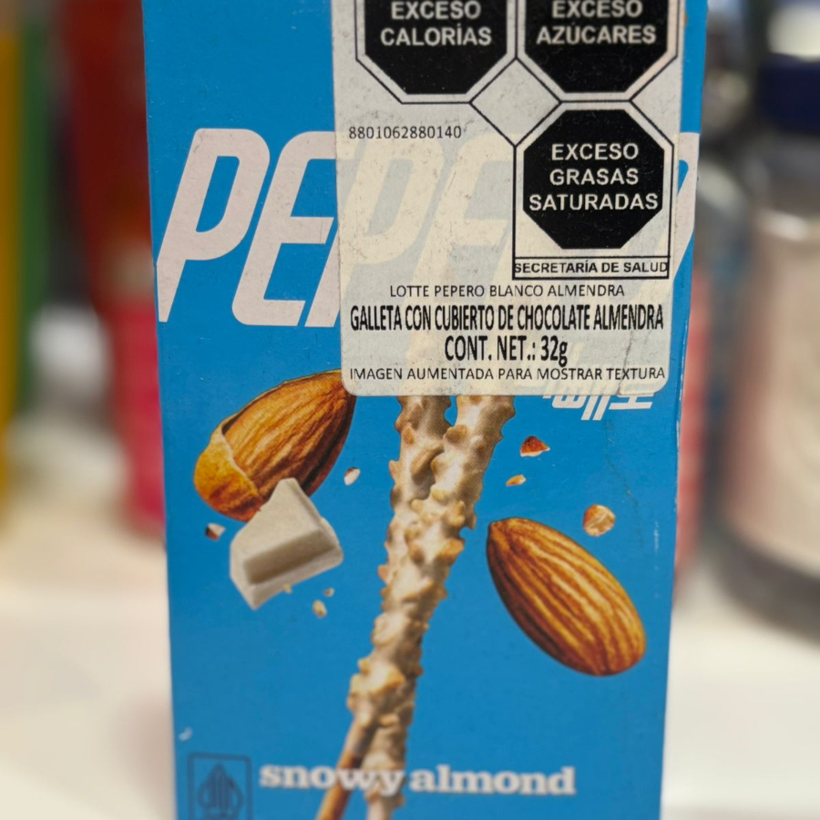 PEPERO SNOWY ALMOND
