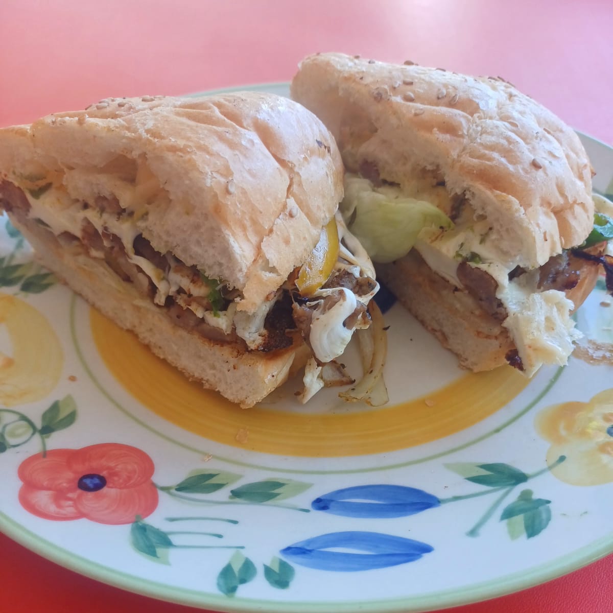 Torta de Res, Incluida Agua de Sabor 1 Lt