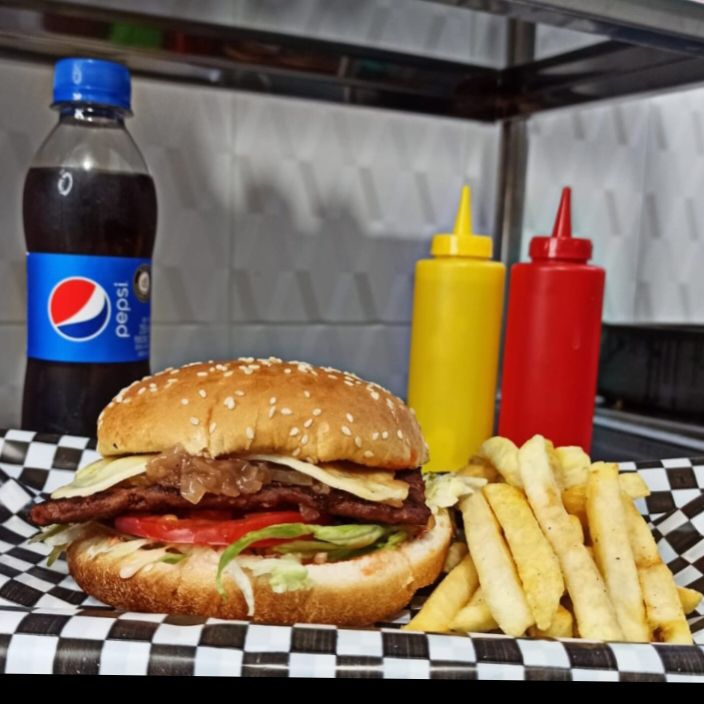 ComboHamburguesa Sencilla+Porción de Papas+Gaseosa