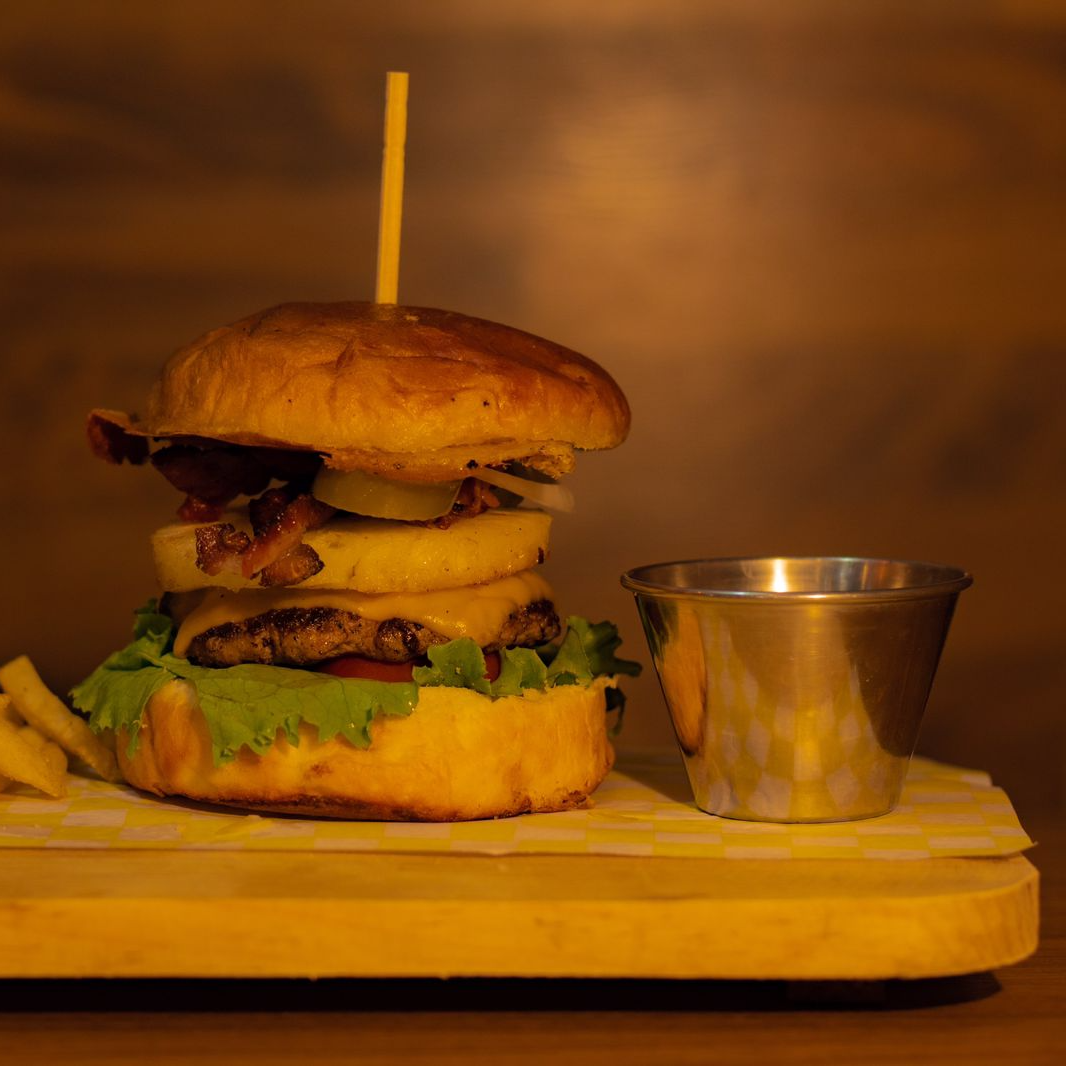 HAMBURGUESA HAWAIANA