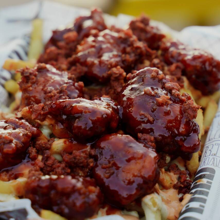 Creamy chori fries