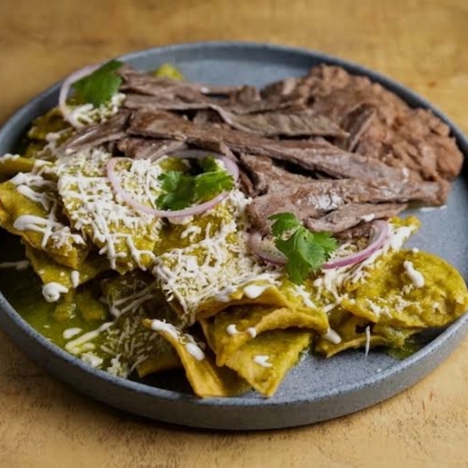 Chilaquiles con Proteína