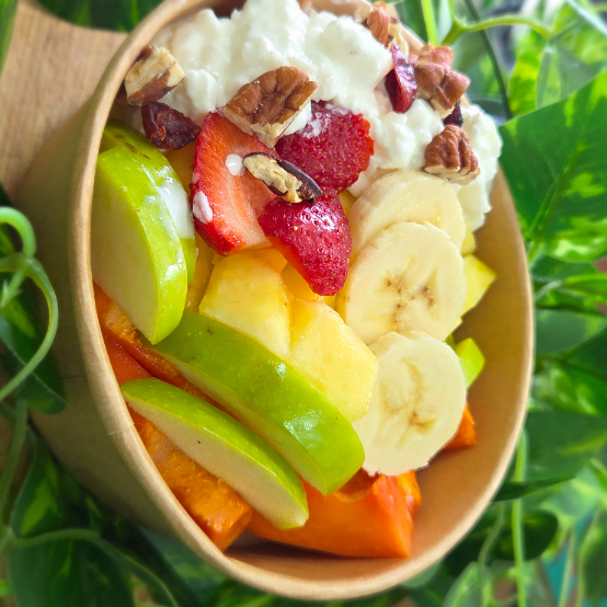 Coctel de Fruta con Queso Cottague