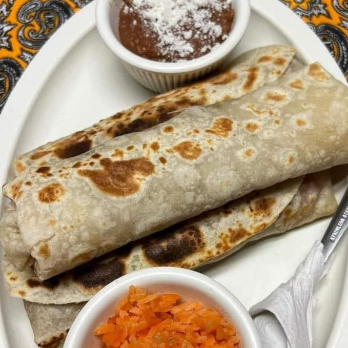 Burritos de Carne con Chile