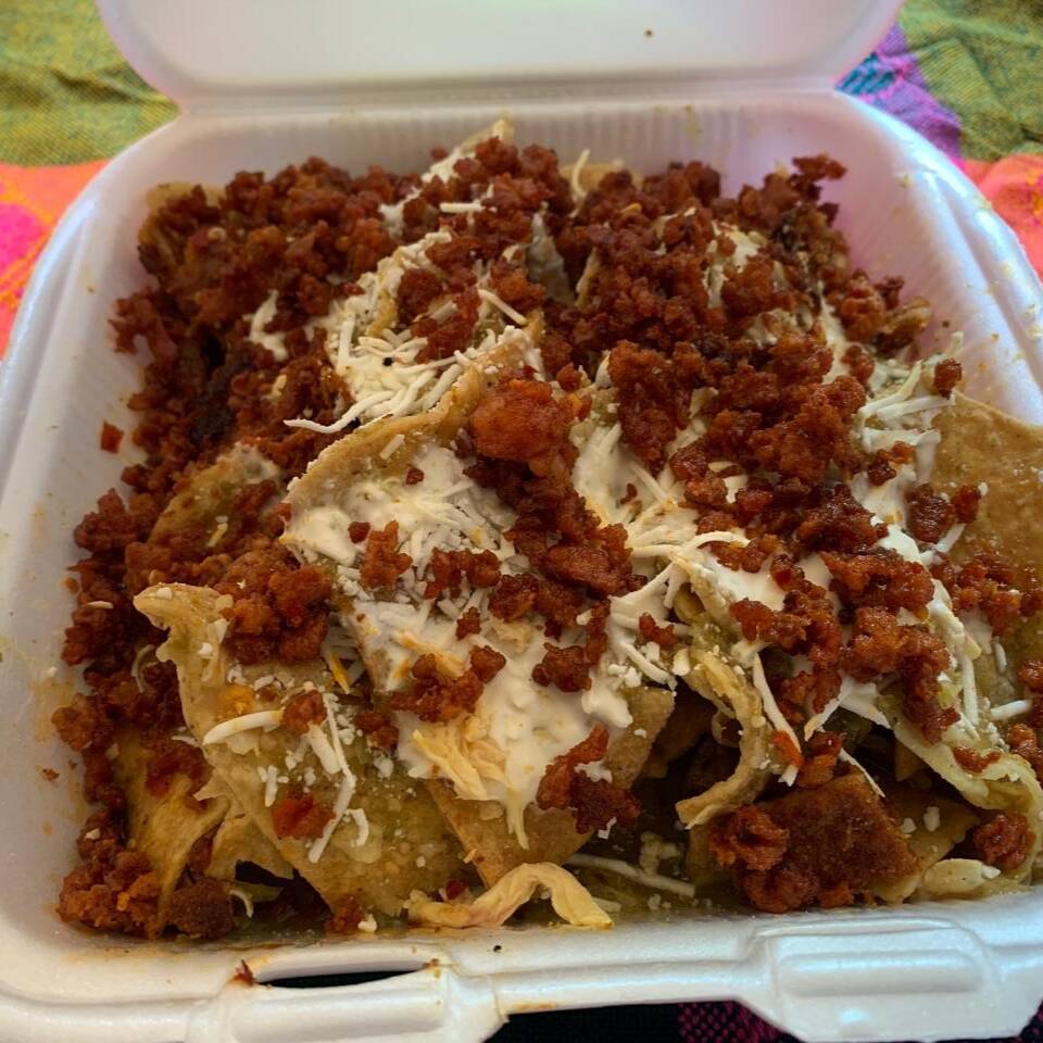 Chilaquiles con Chorizo