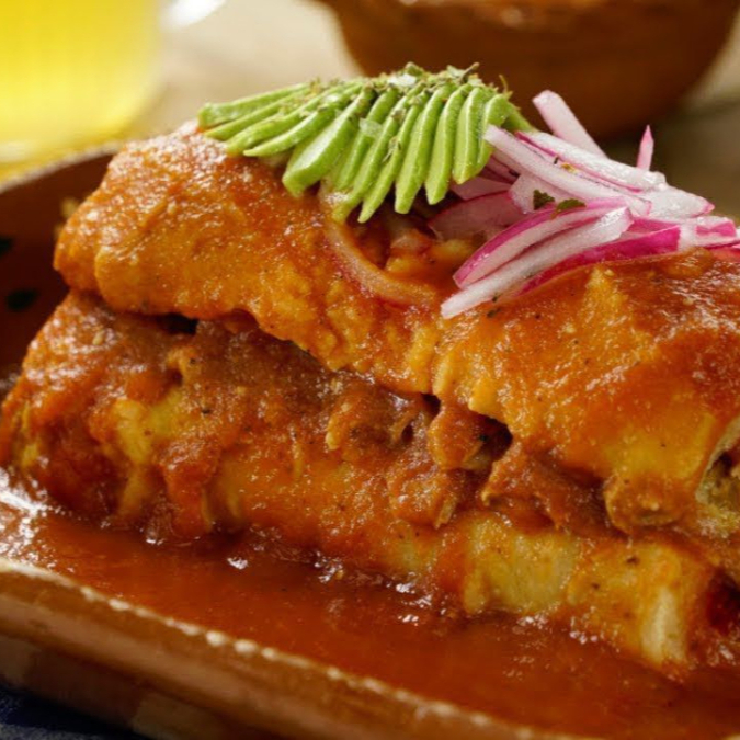 Torta Ahogada Embarazada con Carnitas