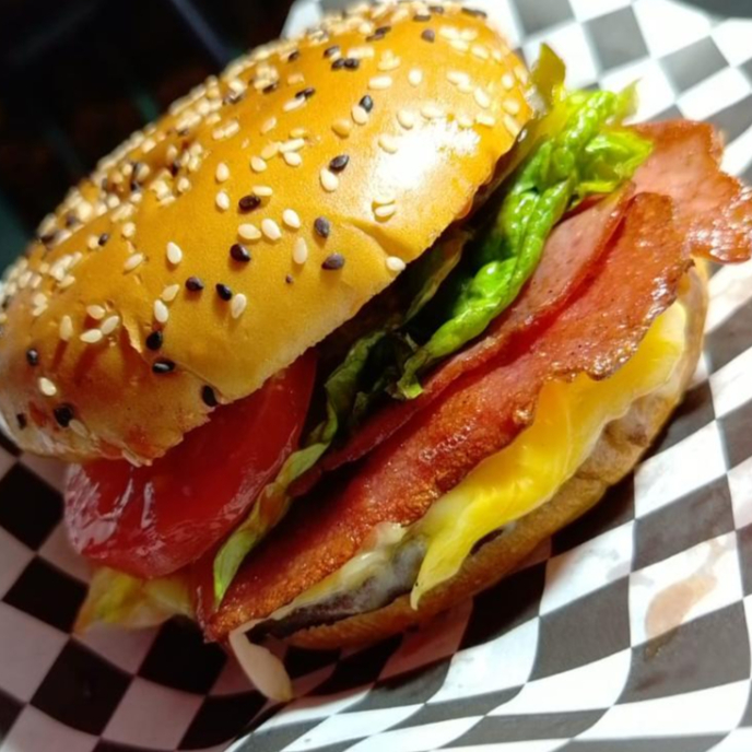 HAMBURGUESA HAWAIANA DE RES