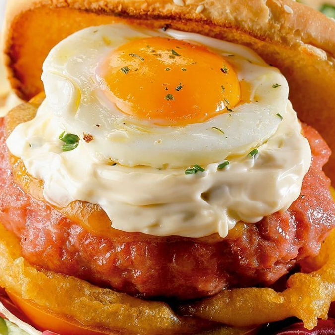 HAMBURGUESA FILETE POLLO + CHICHA MORADA