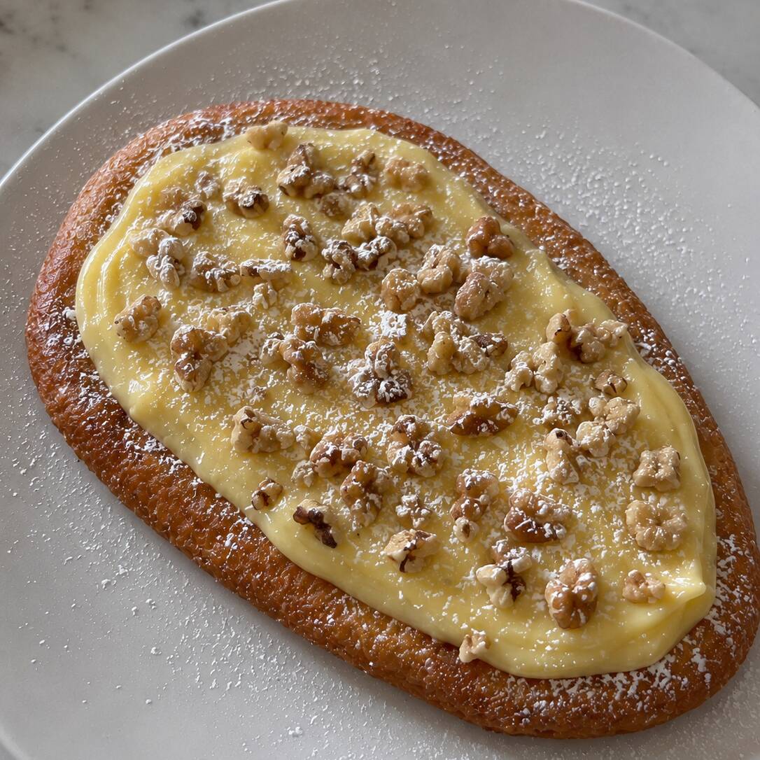 Cola de Castor Crema Pastelera & Nuez