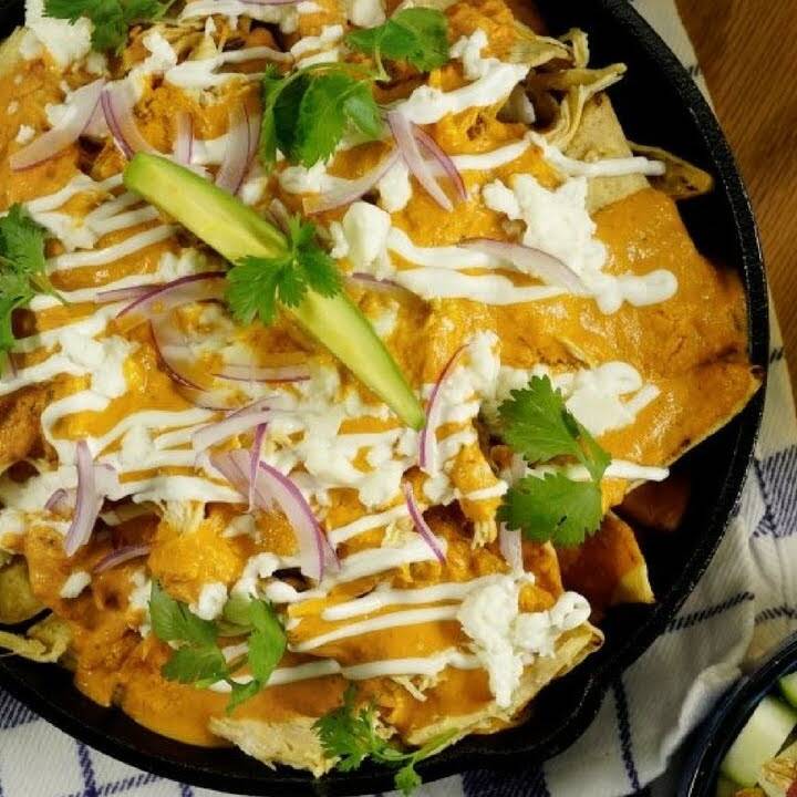 Chilaquiles con salsa de chipotle