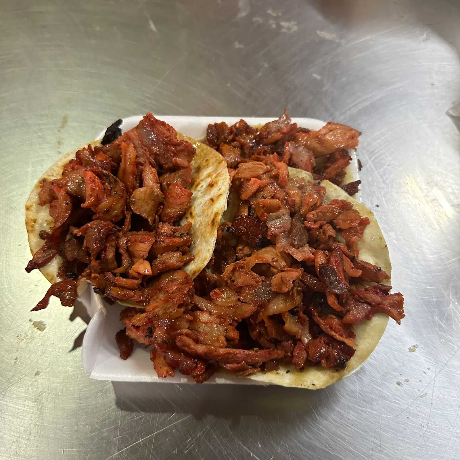 Taco de Harina con Pastor