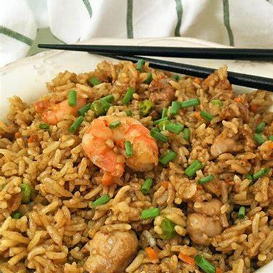Yakimeshi Dos Carnes