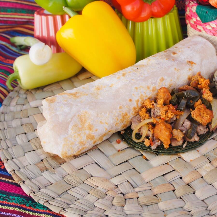 Burrito Mediano Pastor y Piña + Papas fritas