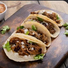 Promo Martes: 4 Tacos de Barbacoa y Coca Cola 600