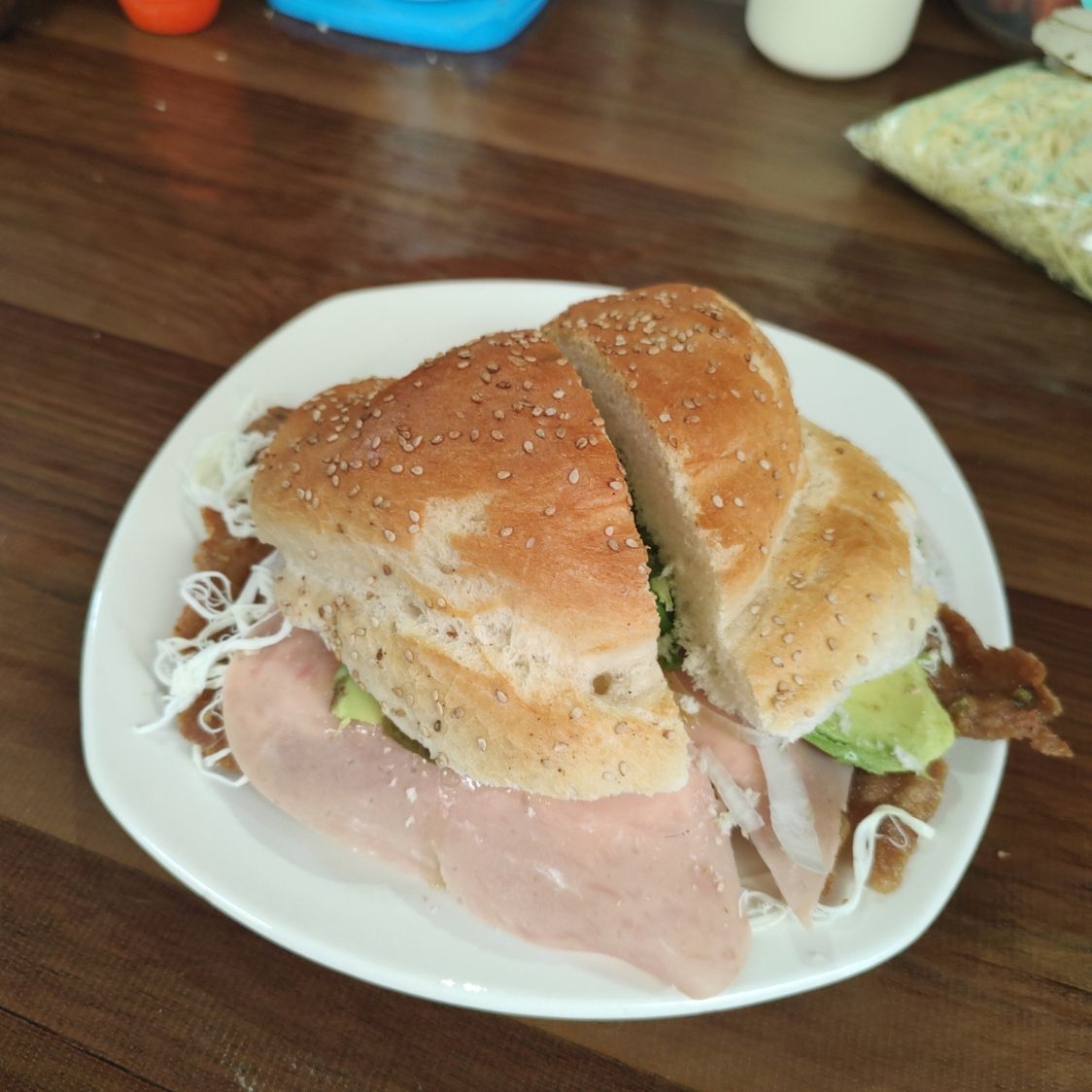 CEMITA POBLANA DE CARNE ENCHILADA