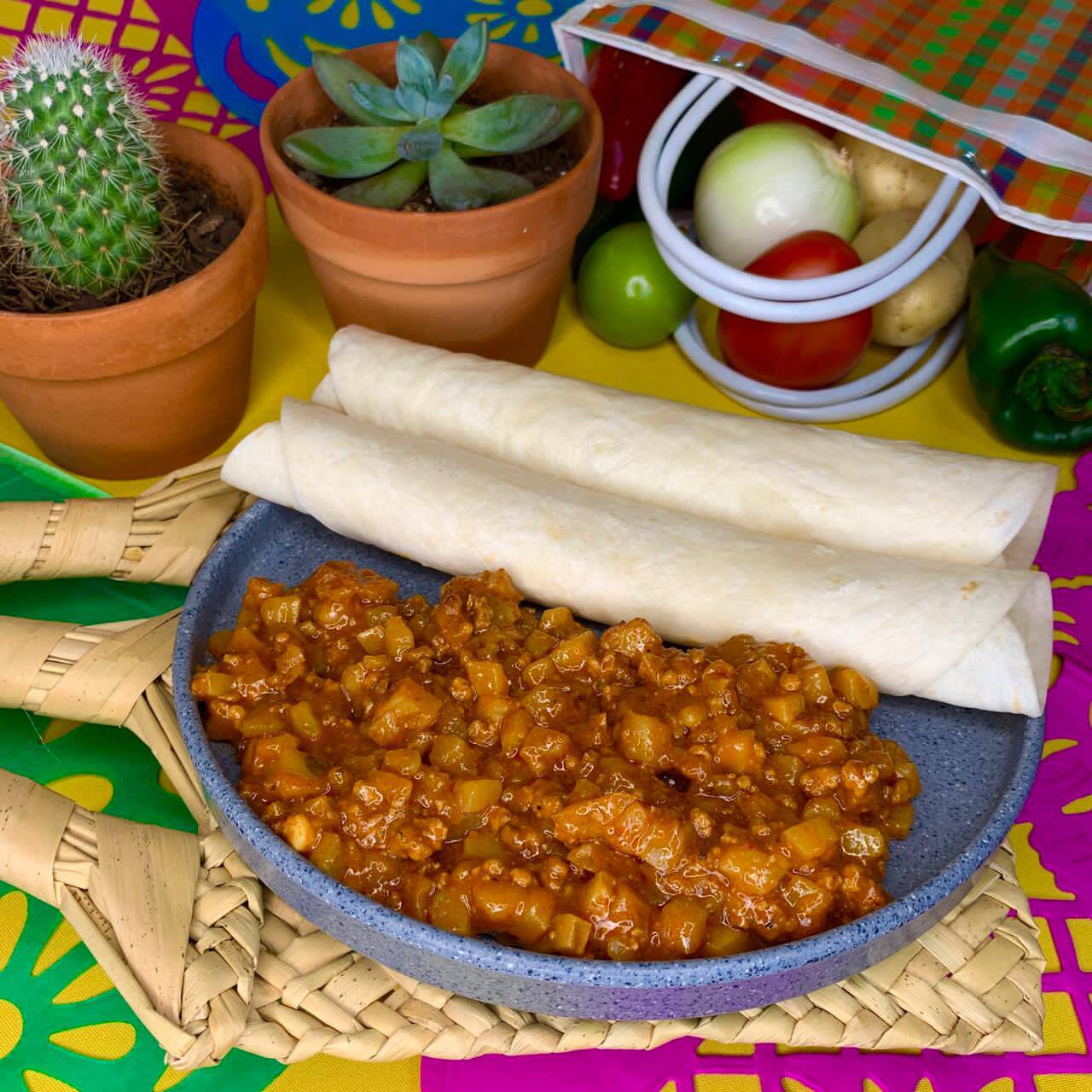 Burrito picadillo rojo