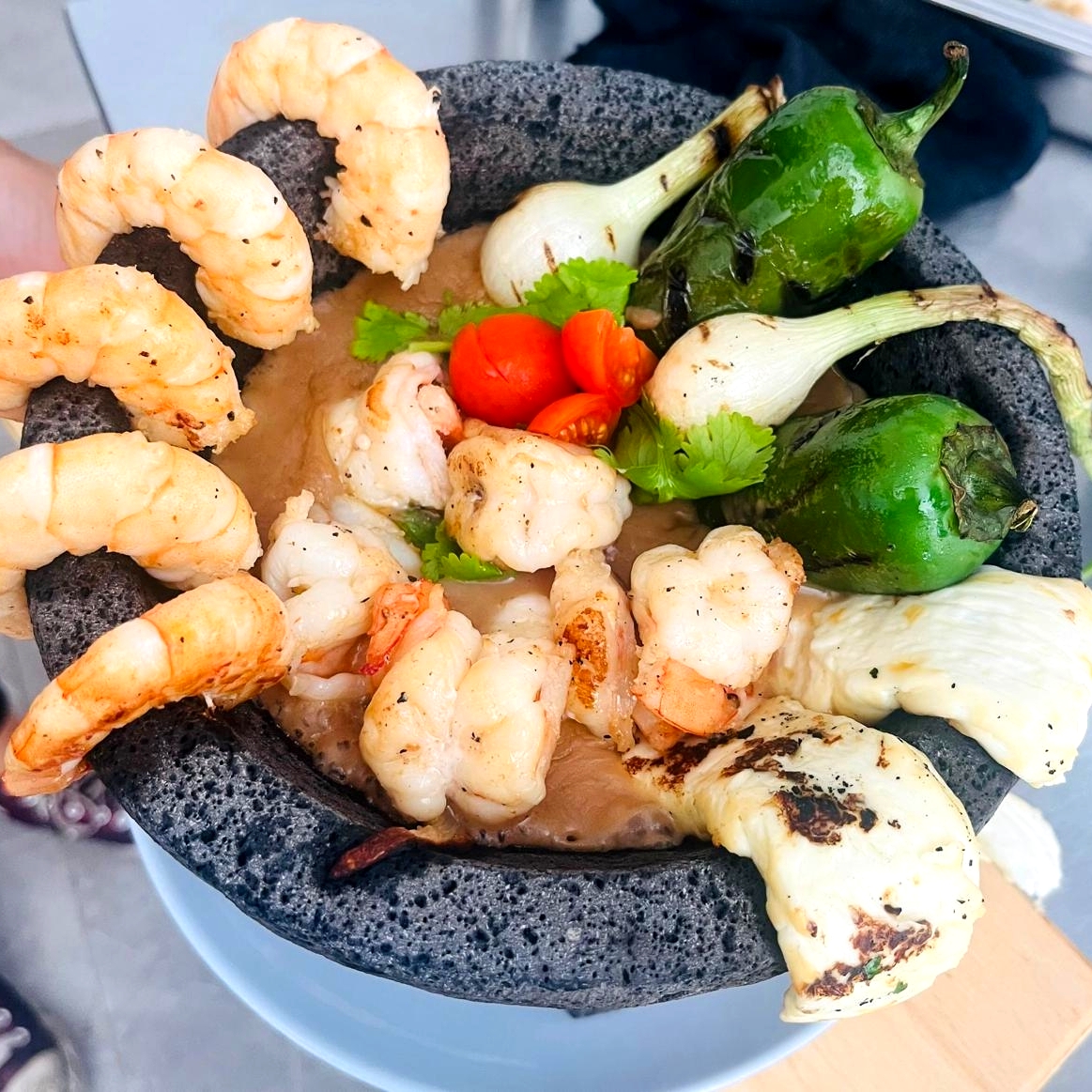 Molcajete Caliente