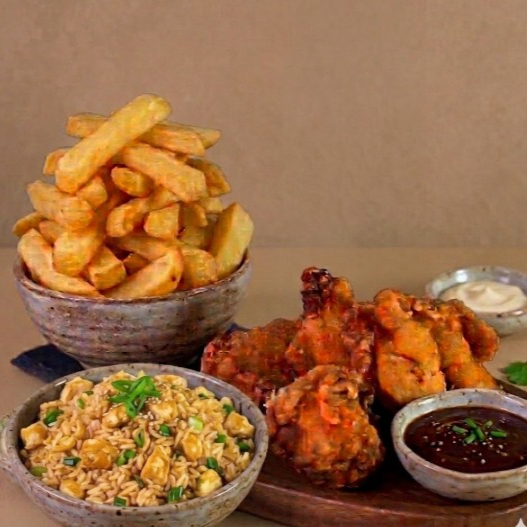 6 alitas más Papas Fritas y Chaufa