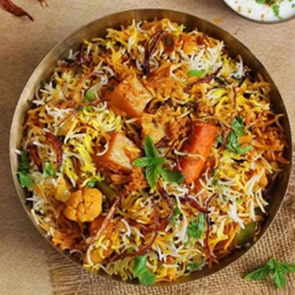 Veg Biryani With Raita (350 Gm) - Vegetarian