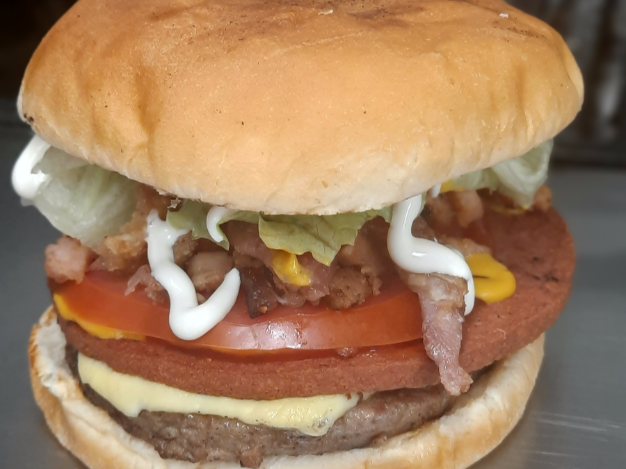 Hamburguesa La Vecina.