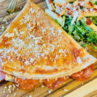 Crepa Salada de Pepperoni con Queso