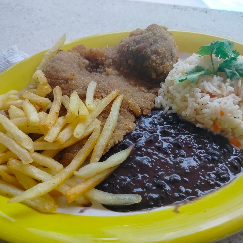 Orden de Milanesa de Res o Pollo