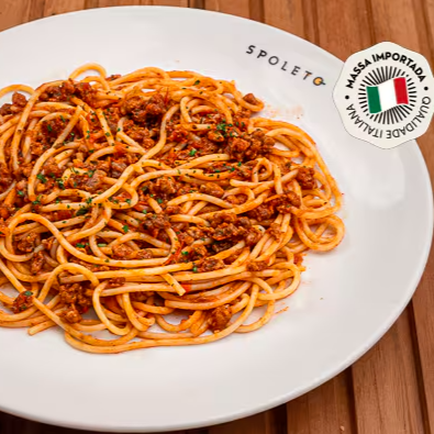 O clássico! Nossas deliciosas opções de massas italianas com nosso delicioso molho a bolognesa! Escolha entre penne, penne integralle, fettuccine, spaghetti ou farfalle, acompanhado de uma bebida Coca-Cola.