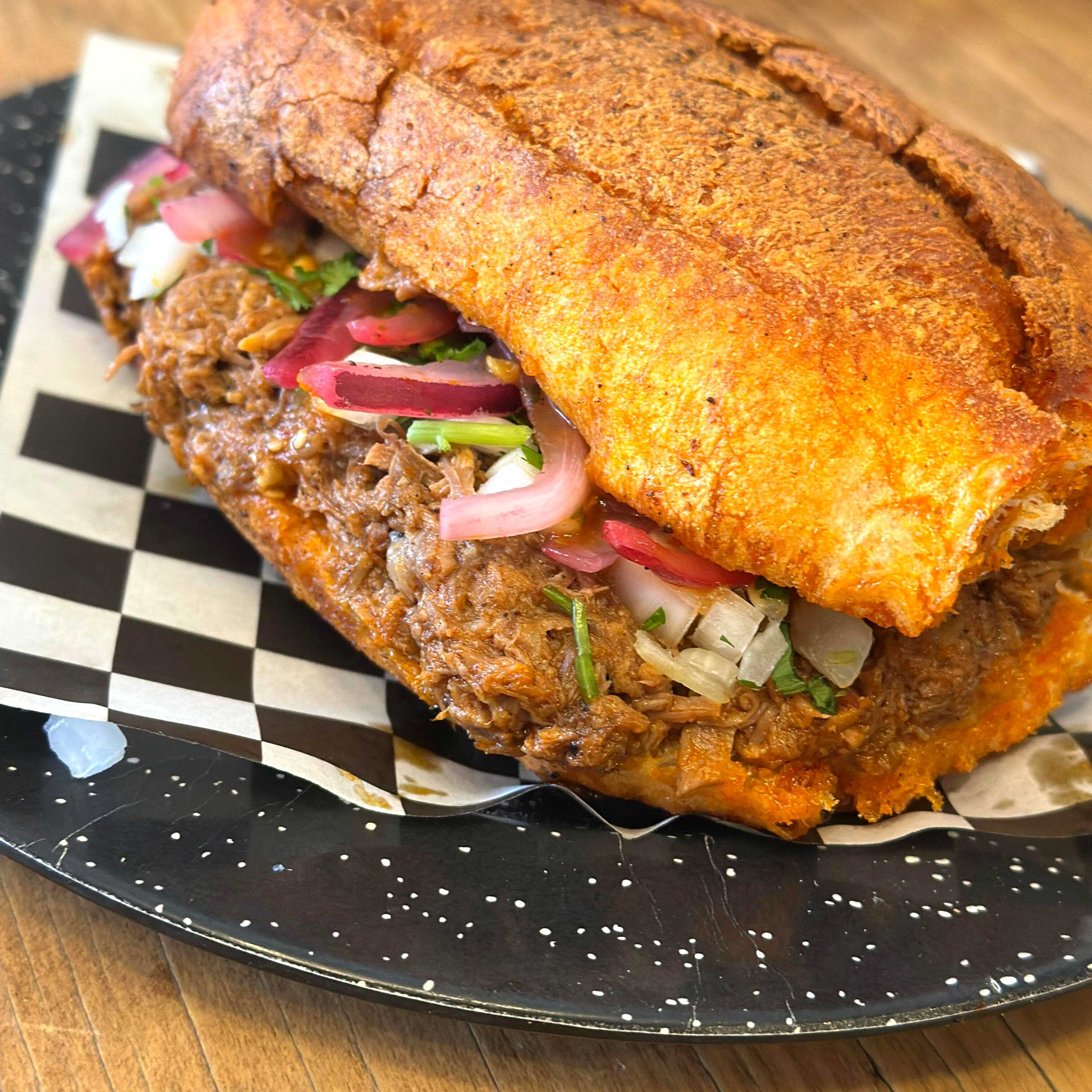 Torta Birria
