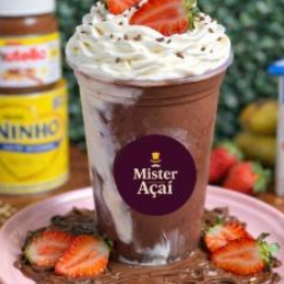 500ml de muita perfeição com essa combinação irresistível. Chantilly + Leite Ninho + uma Fruta à sua escolha.