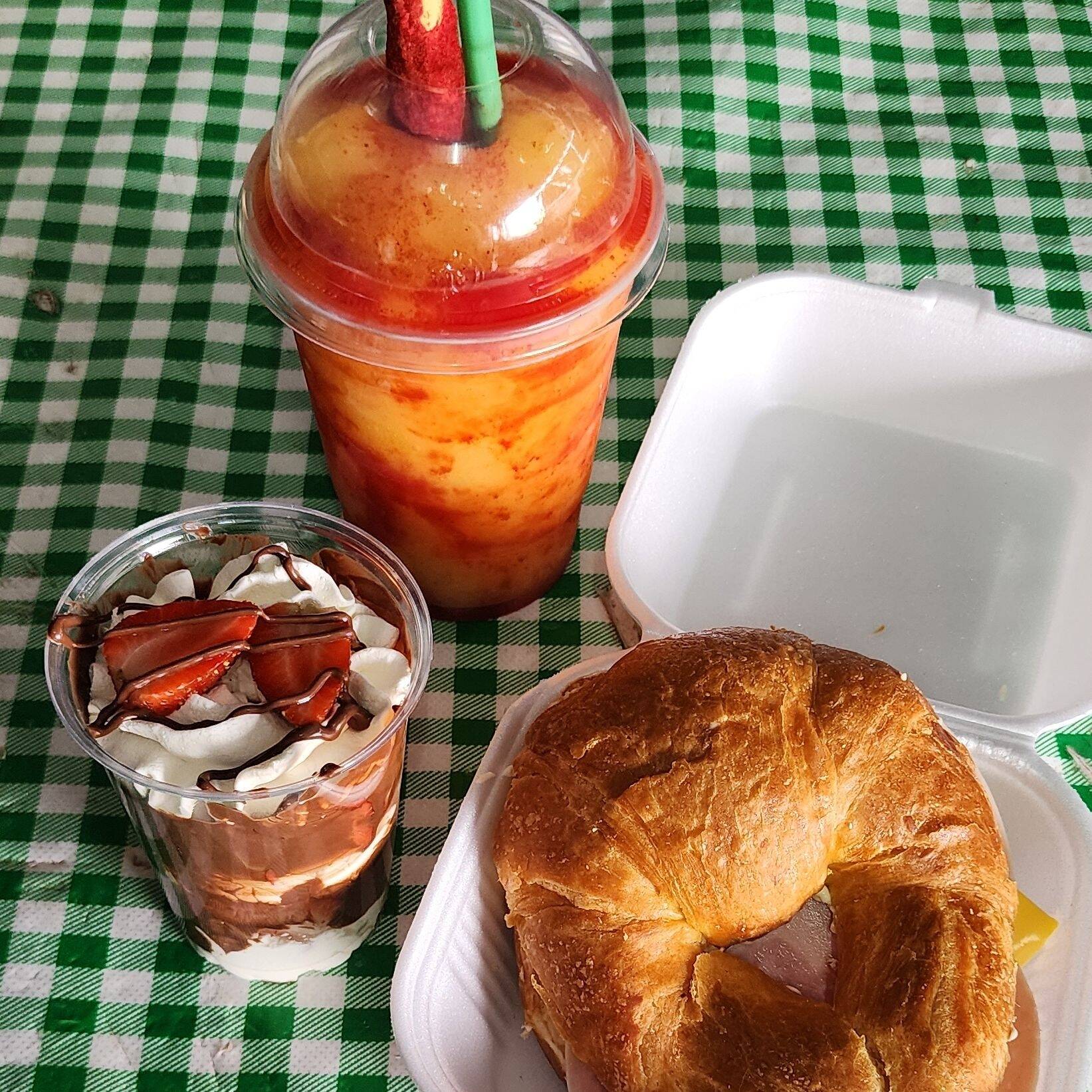COMBO Comida Brunchito Repostería Esmeralda