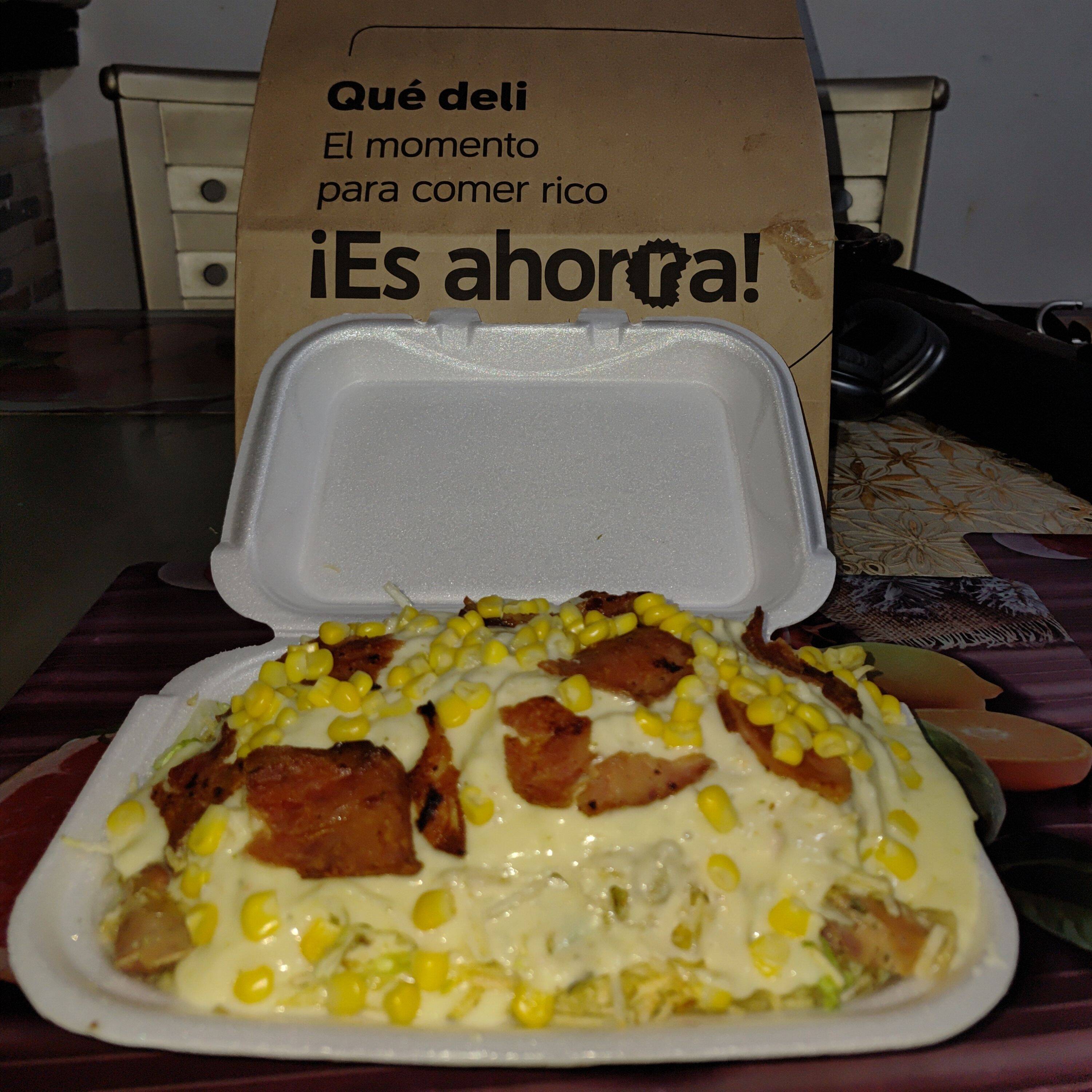 2 X 1 Salchipapa Gratinada Tocineta Maiz + Perro.