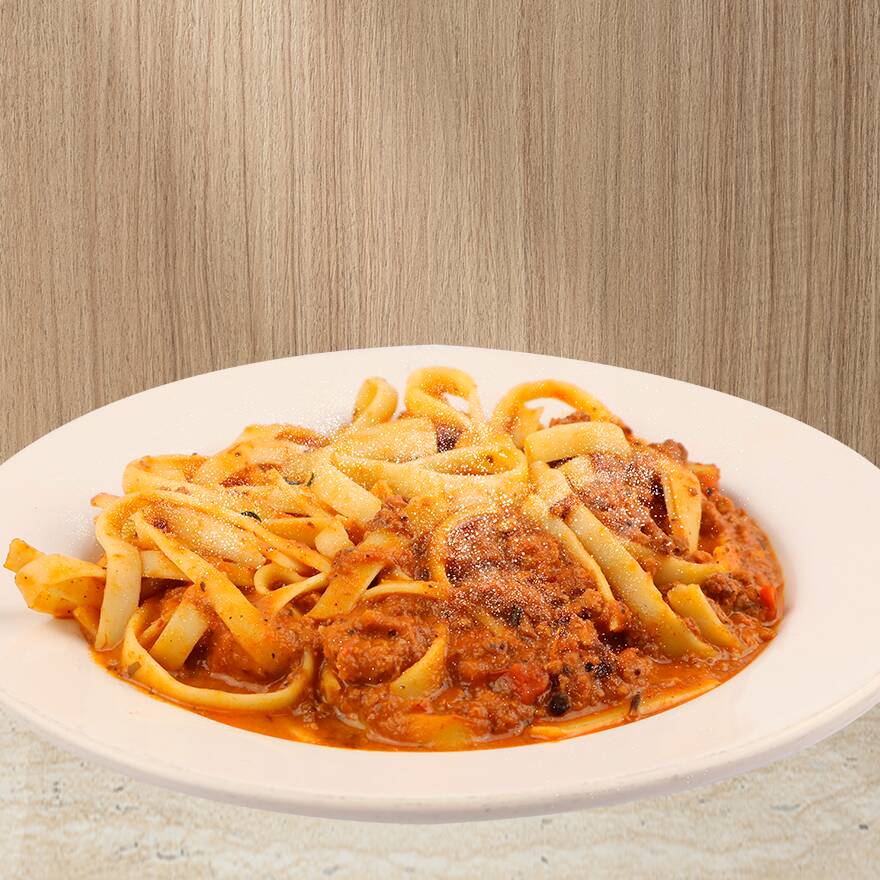 Fetuccini A La Bolognesa
