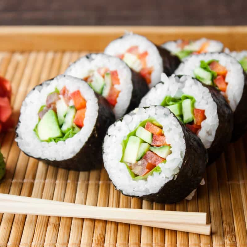 Combo de Vegetable Roll + Entrada + Bebida Gratis