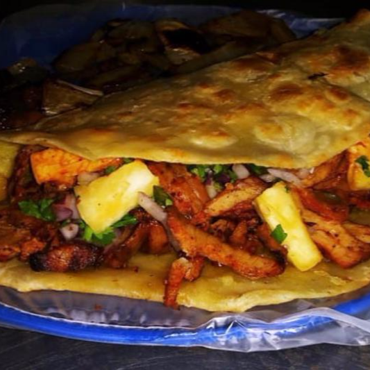Quesadilla de Harina de Pastor