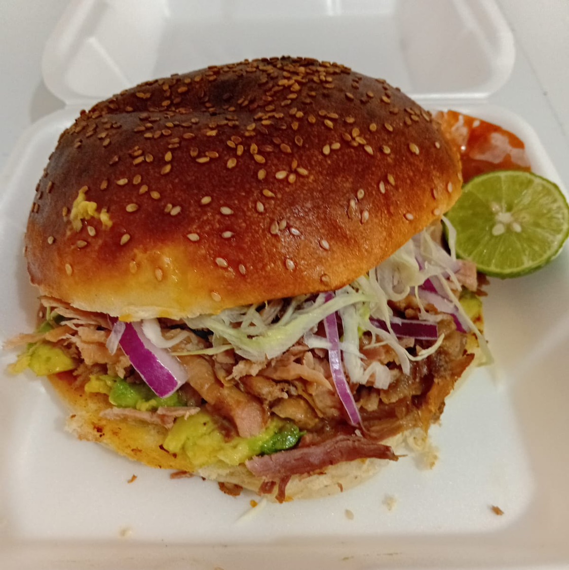 Torta de Carnitas