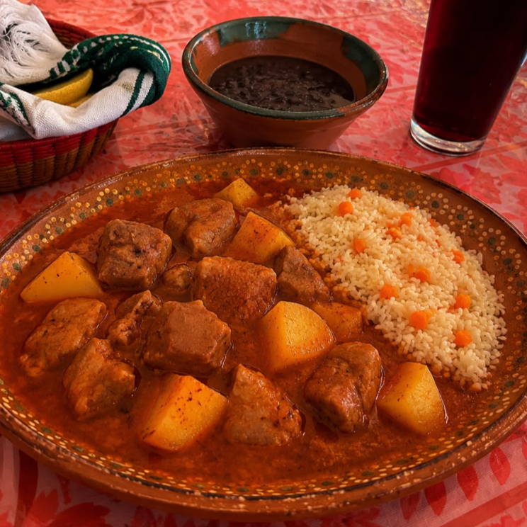 Cerdo en Salsa Roja