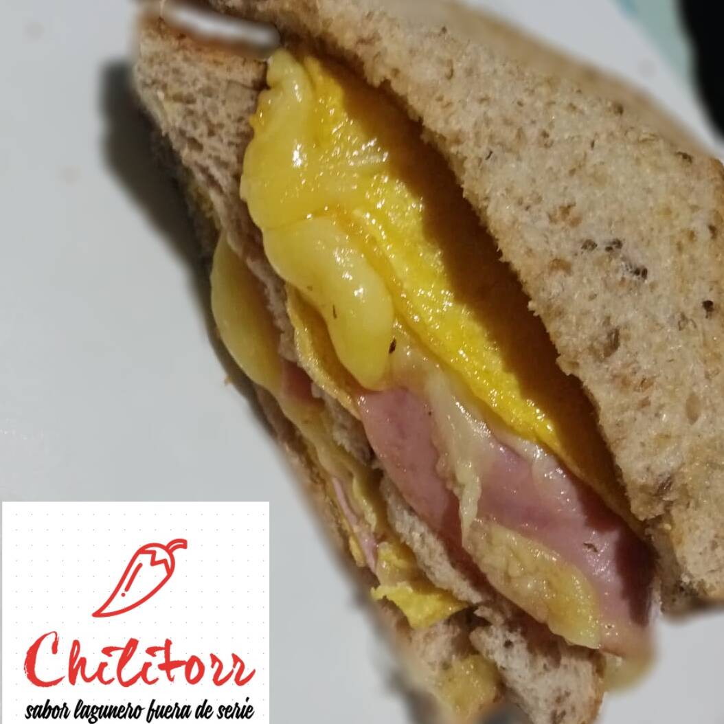 Sándwich Triangulito de Omelette de Huevo
