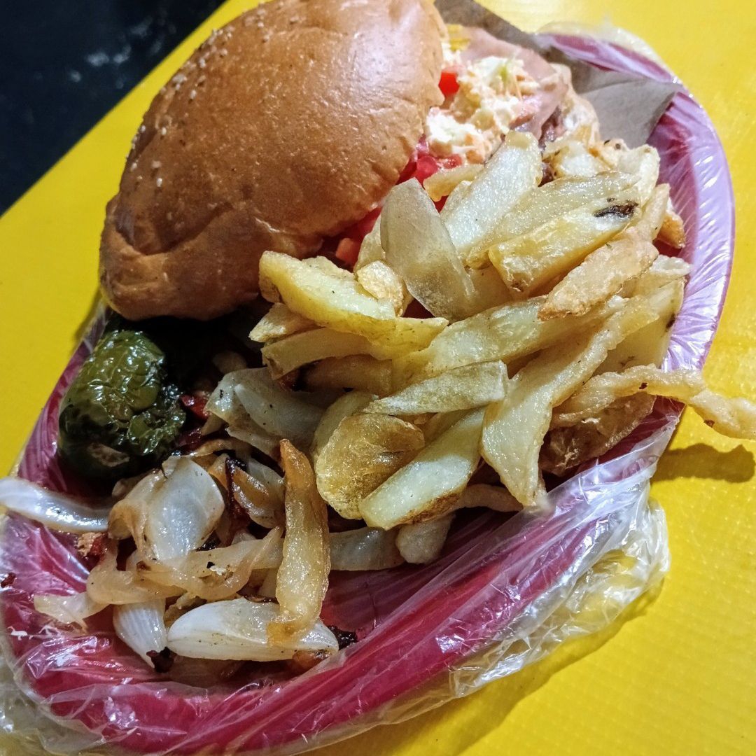 2 HAMBURGUESAS CLASICAS