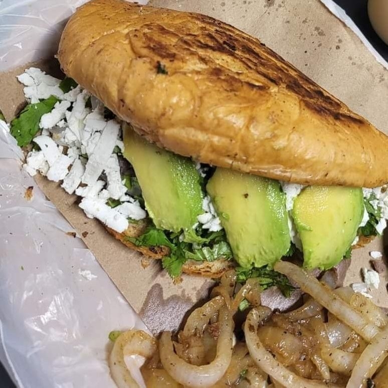 Combo-4 Tortas Con 2 Frijoles Charros