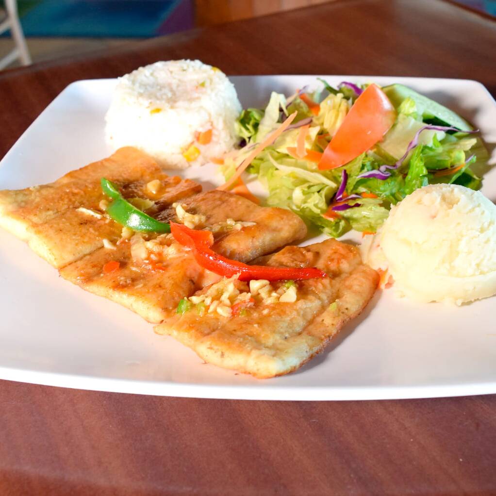 Filete de Pescado al Mojo de Ajo
