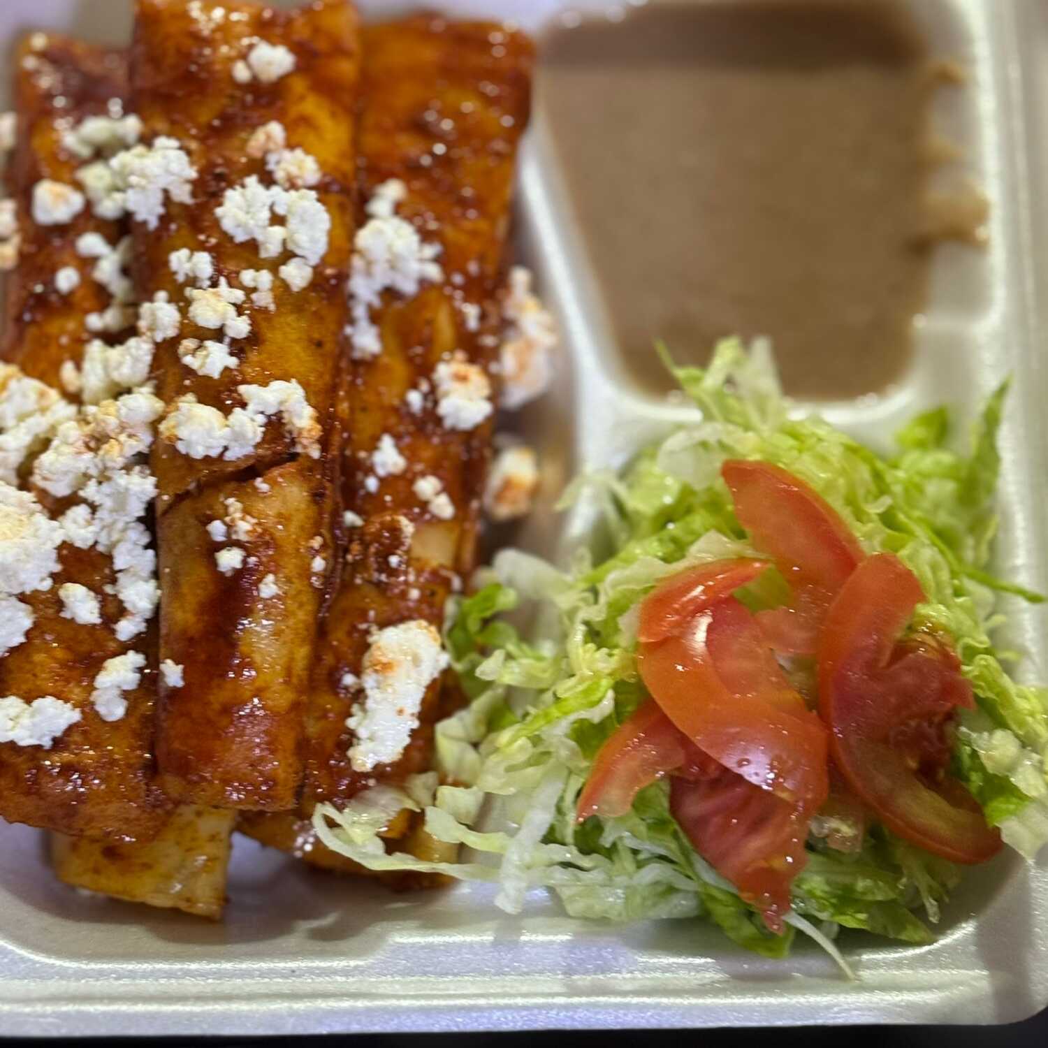 ENCHILADAS DE CARNE DESHEBRADA