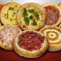 Combo de 10 esfirra aberta sabores variados
Sao: 02 de Calabresa, 02 de Carne, 02 de Frango, 02 de Queijo, 01 de Frango com Catupiry, 01 de Mussarela C/ Bacon
mais (01 Guarana Convençao 2l)