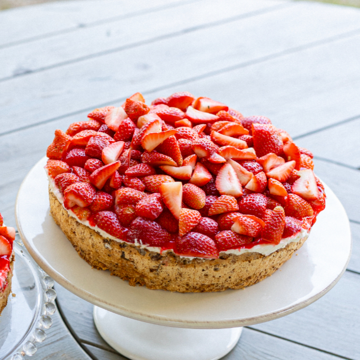 Pastel Mostachón de Fresa