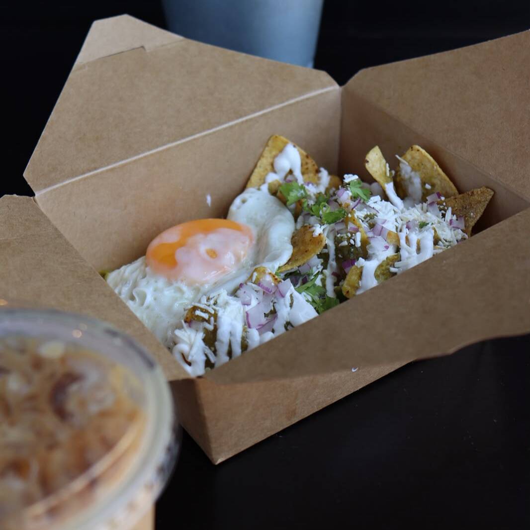 Promo Chilaquiles Sencillos con Latte Chico
