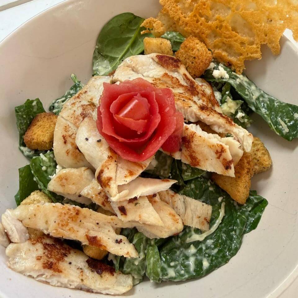 Ensalada César con pollo