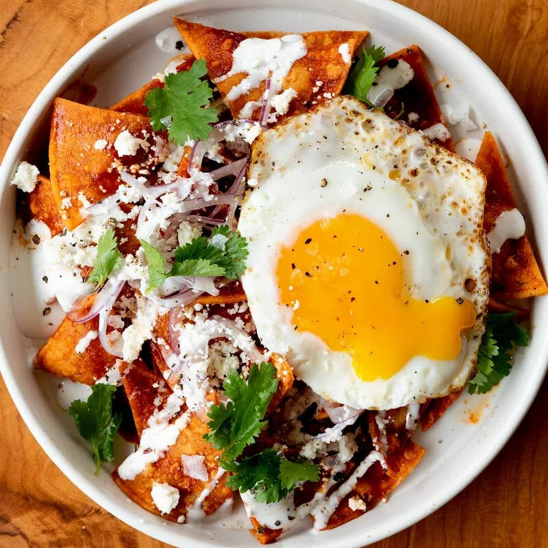 Chilaquiles con Huevo