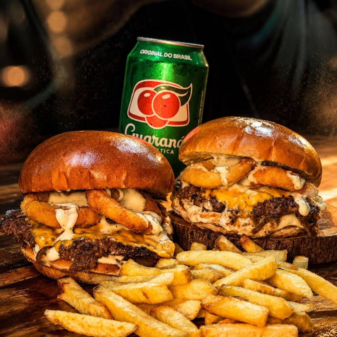 2 Burguer de rodeio + Batata P + Lata