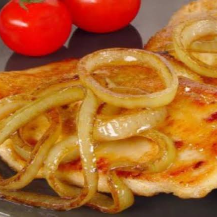 Acompanha: Arroz, frango grelhado e fritas. Marmita Tamanho (P) 130g proteína